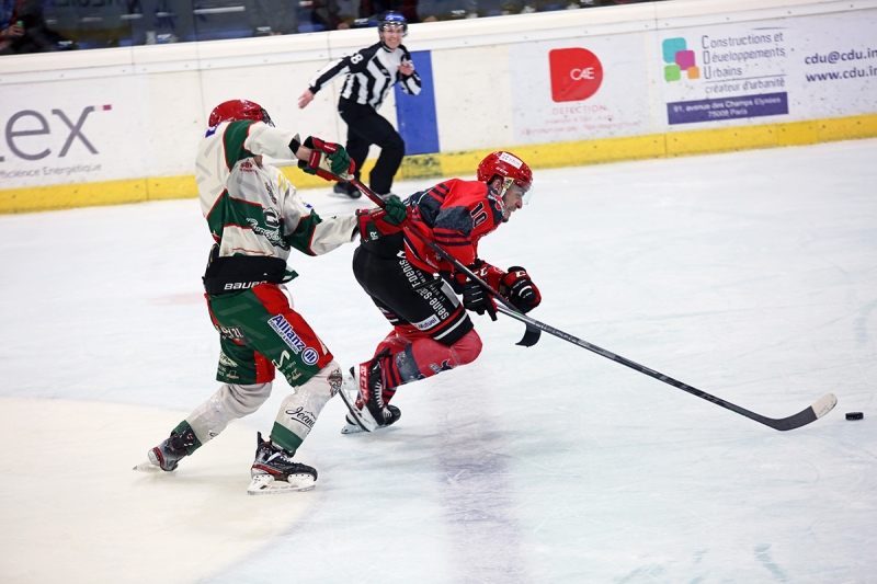 Photo hockey Division 1 - Division 1 - 1/4 de Finale match 3 : Neuilly/Marne vs Mont-Blanc - Neuilly force un 4ème match !