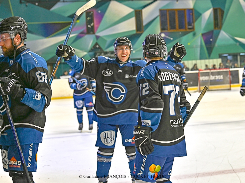 Photo hockey Division 1 - Division 1 - 1/8 de Finale - Match 1 : Nantes vs Meudon - Nantes remporte la première bataille face aux Comètes !