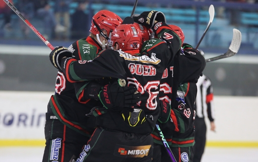 Photo hockey Division 1 - Division 1 - 1/8 de Finale - Match 2 : Mont-Blanc vs Neuilly/Marne - Mont-Blanc force un match 3 !