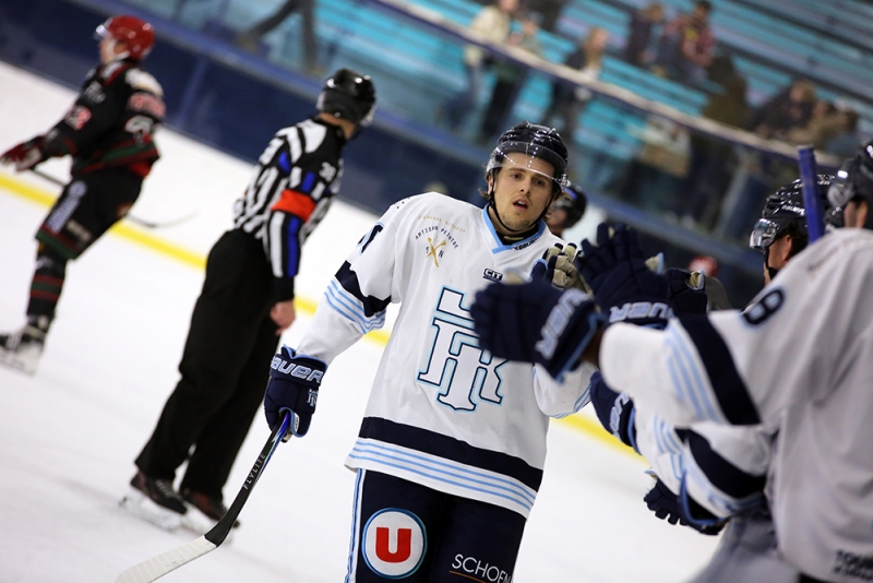 Photo hockey Division 1 - Division 1 - 1/8 de Finale - Match 2 : Mont-Blanc vs Tours  - Mont-Blanc arrache un match 3 !