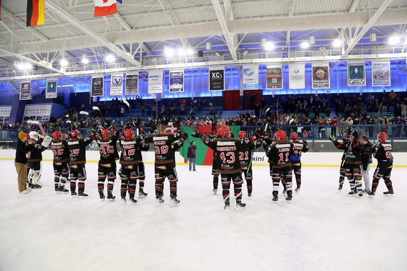 Photo hockey Division 1 - Division 1 - 1/8 de Finale - Match 3 : Mont-Blanc vs Neuilly/Marne - Un but suffit au bonheur Yéti !