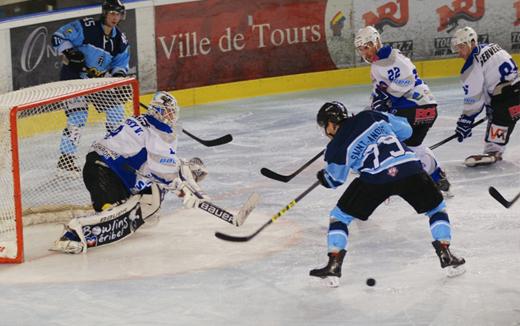 Photo hockey Division 1 - Division 1 : 10ème journée : Tours  vs Courchevel-Méribel-Pralognan - Une victoire importante 