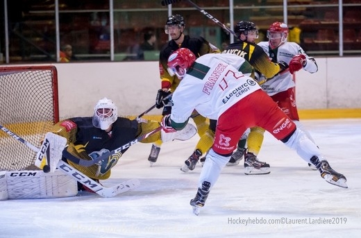 Photo hockey Division 1 - Division 1 : 12ème journée : Chambéry vs Cergy-Pontoise - Chambery stoppe Cergy