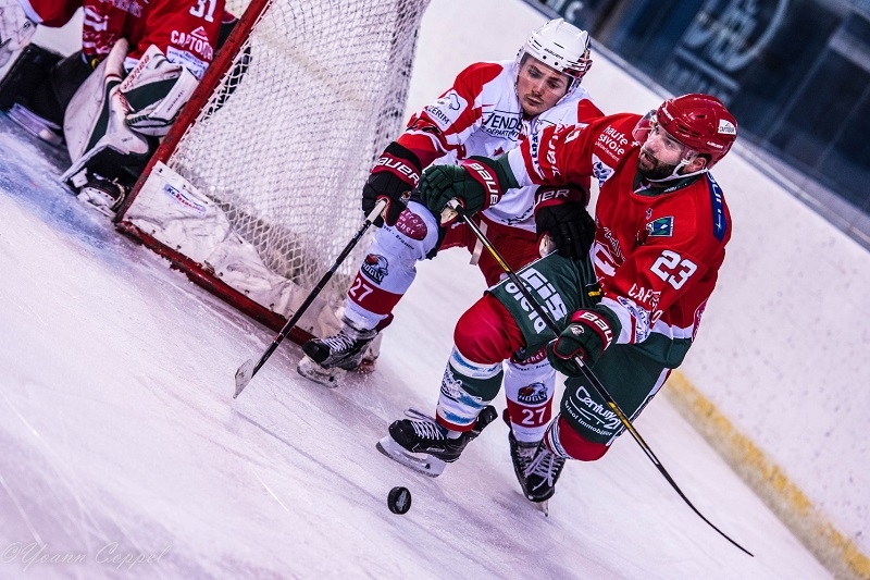 Photo hockey Division 1 - Division 1 : 12ème journée : Mont-Blanc vs La Roche-sur-Yon - La Roche ensevelit le Yéti