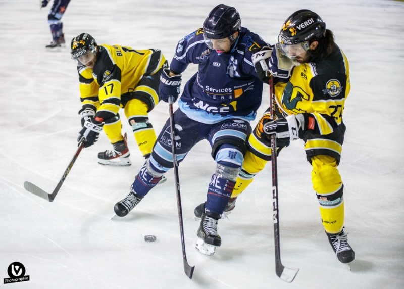 Photo hockey Division 1 - Division 1 : 12ème journée : Tours  vs Chambéry - Tours s