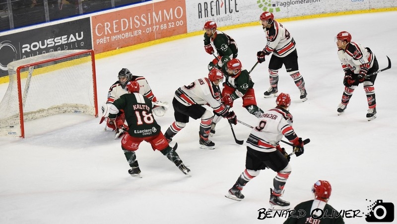 Photo hockey Division 1 - Division 1 : 13ème journée : Cergy-Pontoise vs Neuilly/Marne - Neuilly remporte le premier derby