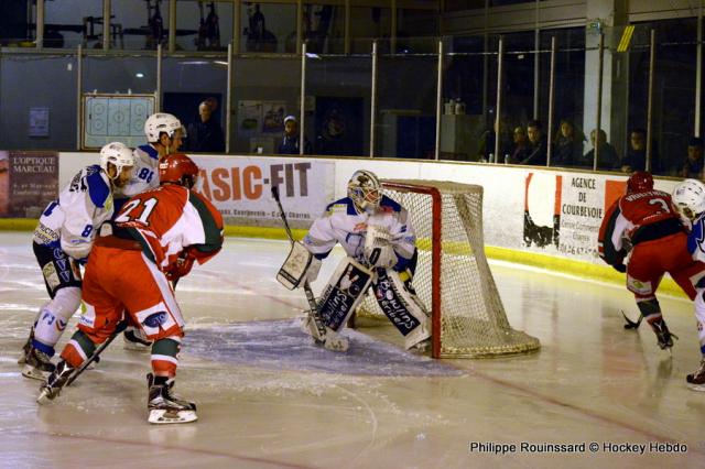 Photo hockey Division 1 - Division 1 : 13ème journée : Courbevoie  vs Courchevel-Méribel-Pralognan - Dans le tempo