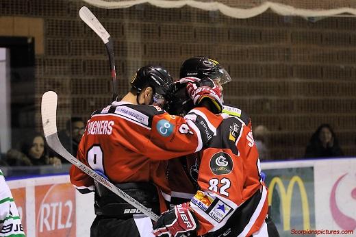Photo hockey Division 1 - Division 1 : 13ème journée : Mulhouse vs Mont-Blanc - Les Scorpions ont atteint les sommets
