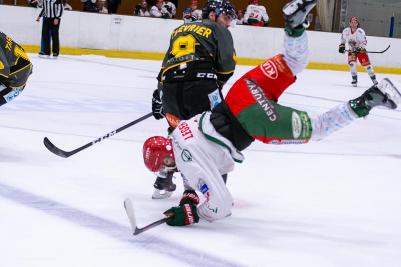 Photo hockey Division 1 - Division 1 : 14ème journée : Chambéry vs Mont-Blanc - Sans enjeu, mais derby engagé !