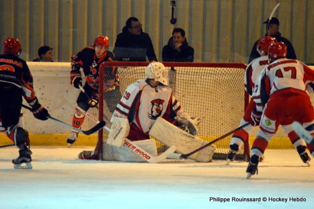 Photo hockey Division 1 - Division 1 : 14ème journée : Neuilly/Marne vs Courbevoie  - Neuilly prend la région