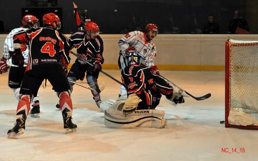 Photo hockey Division 1 - Division 1 : 14ème journée : Neuilly/Marne vs Mont-Blanc - Les Bisons au finish 