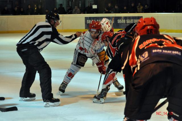 Photo hockey Division 1 - Division 1 : 14ème journée : Neuilly/Marne vs Mont-Blanc - Les Bisons au finish 
