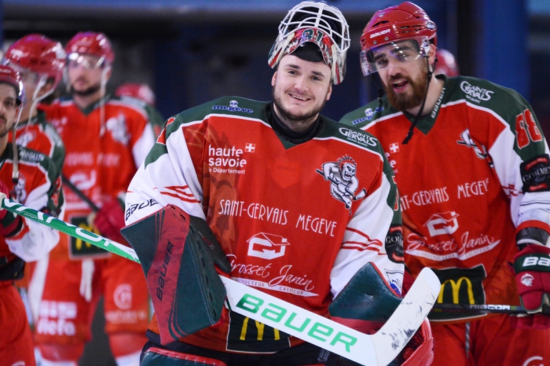 Photo hockey Division 1 - Division 1 : 16ème journée : Mont-Blanc vs Neuilly/Marne - Un grand bol d’air pour Mont-Blanc