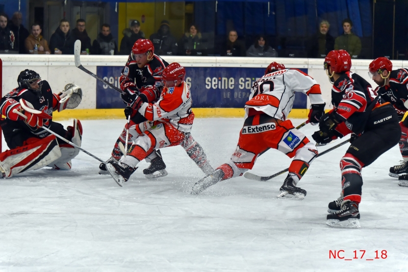 Photo hockey Division 1 - Division 1 : 16ème journée : Neuilly/Marne vs Cholet  - Des Bisons renversants
