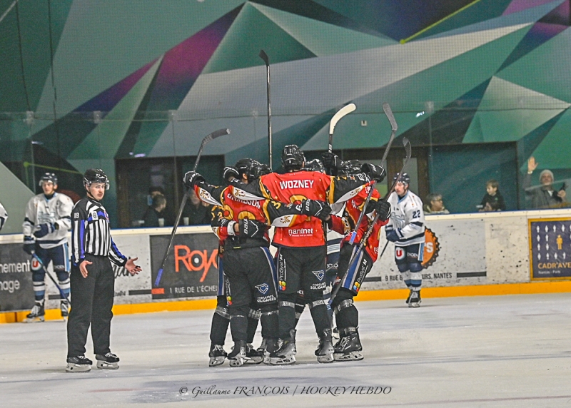 Photo hockey Division 1 - Division 1 : 16ème journée : Nantes vs Tours - Au bout de l’effort, Nantes fait plier Tours ! Photo hockey Division 1 - Division 1 : 16ème journée : Nantes vs Tours - Au bout de l’effort, Nantes fait plier Tours !