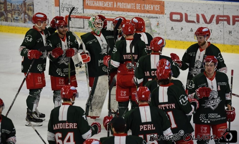 Photo hockey Division 1 - Division 1 : 17ème journée : Cergy-Pontoise vs Montpellier  - Morsures de Vipers sans conséquences pour les Jokers