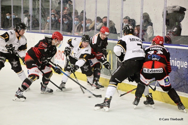 Photo hockey Division 1 - Division 1 : 17ème journée : Cholet  vs Strasbourg  - Une de plus pour Cholet