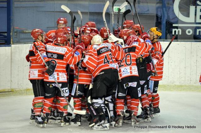 Photo hockey Division 1 - Division 1 : 17ème journée : Mont-Blanc vs La Roche-sur-Yon - Il est souffrance, puis délivrance…