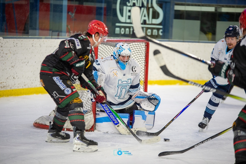 Photo hockey Division 1 - Division 1 : 17ème journée : Mont-Blanc vs Tours  - Le mauvais Tours des Remparts
