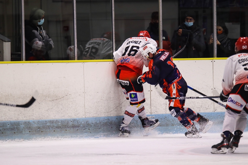 Photo hockey Division 1 - Division 1 : 18ème journée : Clermont-Ferrand vs Cholet  - Cholet poursuit sa route
