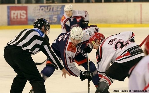 Photo hockey Division 1 - Division 1 : 18ème journée : Montpellier  vs Neuilly/Marne - VIPERS VS BISONS