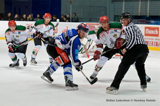 Photo hockey Division 1 - Division 1 : 18ème journée : Nantes vs Mont-Blanc - Les Yétis foncent vers les sommets, les Corsaires plongent vers les abîmes