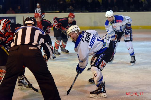 Photo hockey Division 1 - Division 1 : 18ème journée : Neuilly/Marne vs Courchevel-Méribel-Pralognan - D1 : Les Bisons et leurs démons