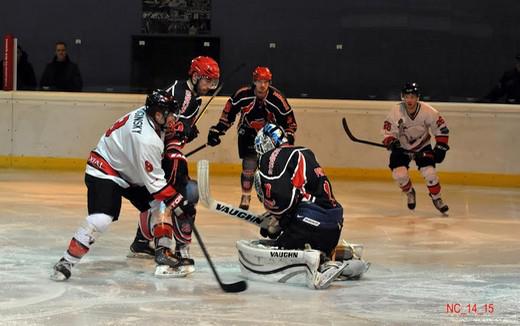 Photo hockey Division 1 - Division 1 : 18ème journée : Neuilly/Marne vs Toulouse-Blagnac - Un brouillon après les fêtes