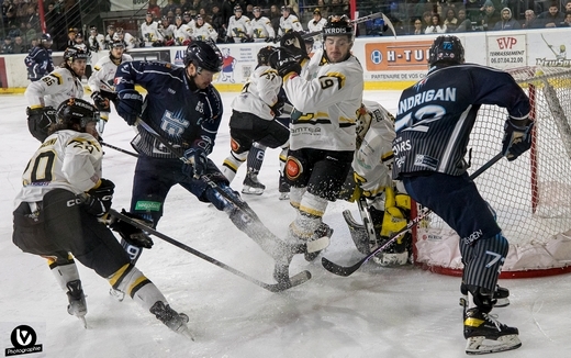Photo hockey Division 1 - Division 1 : 18ème journée : Tours  vs Chambéry - Chambéry s