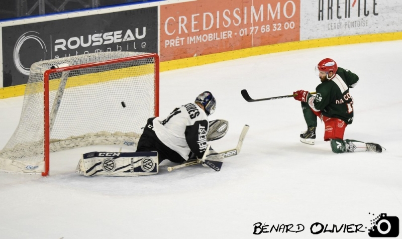 Photo hockey Division 1 - Division 1 : 19ème journée : Cergy-Pontoise vs Nantes - Victoire des Jokers sur le fil