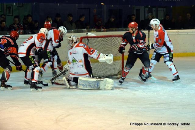 Photo hockey Division 1 - Division 1 : 19ème journée : Neuilly/Marne vs La Roche-sur-Yon - Les Bisons tombent sur un os