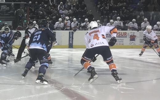 Photo hockey Division 1 - Division 1 : 1ère journée : Tours  vs Montpellier  - Tours démarre en fanfare