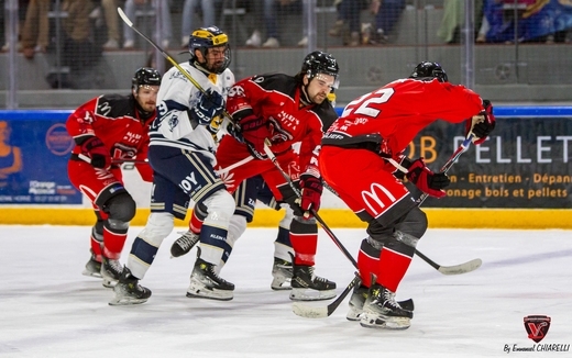 Photo hockey Division 1 - Division 1 : 1ère journée : Valenciennes vs Villard-de-Lans - Valenciennes frôle l