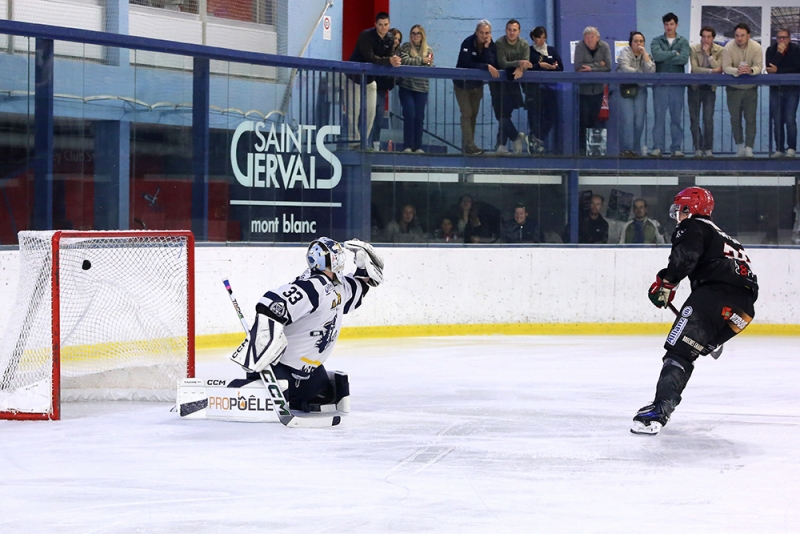 Photo hockey Division 1 - Division 1 : 1ère journée : Mont-Blanc vs Dunkerque - Rentrée intense, compteurs débloqués ! Photo hockey Division 1 - Division 1 : 1ère journée : Mont-Blanc vs Dunkerque - Rentrée intense, compteurs débloqués !