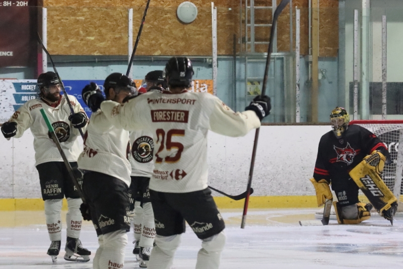 Photo hockey Division 1 - Division 1 : 1ère journée : Valence vs Morzine-Avoriaz - Morzine ouvre le bal Photo hockey Division 1 - Division 1 : 1ère journée : Valence vs Morzine-Avoriaz - Morzine ouvre le bal