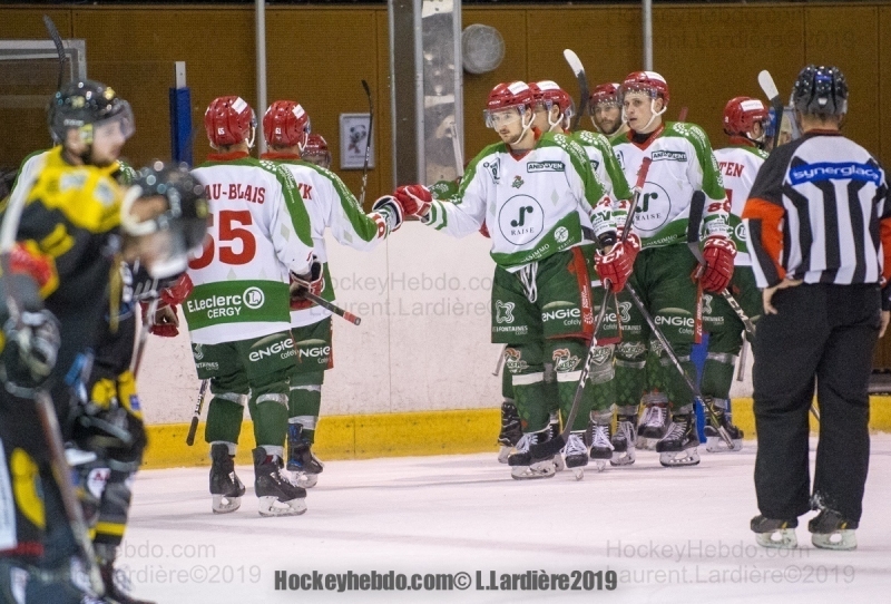 Photo hockey Division 1 - Division 1 : 20ème journée : Chambéry vs Cergy-Pontoise - Les Jokers en patron 