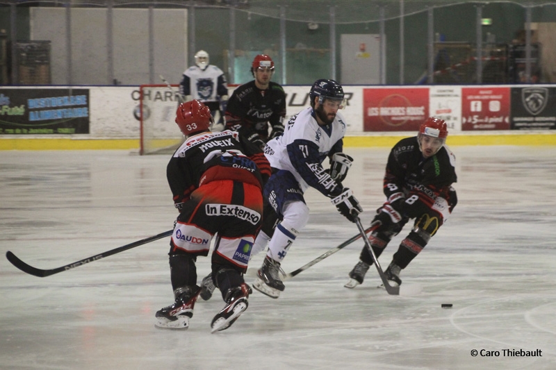 Photo hockey Division 1 - Division 1 : 20ème journée : Cholet  vs Nantes - Courte défaite de Cholet lors du derby qui l