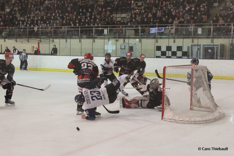 Photo hockey Division 1 - Division 1 : 20ème journée : Cholet  vs Nantes - Courte défaite de Cholet lors du derby qui l