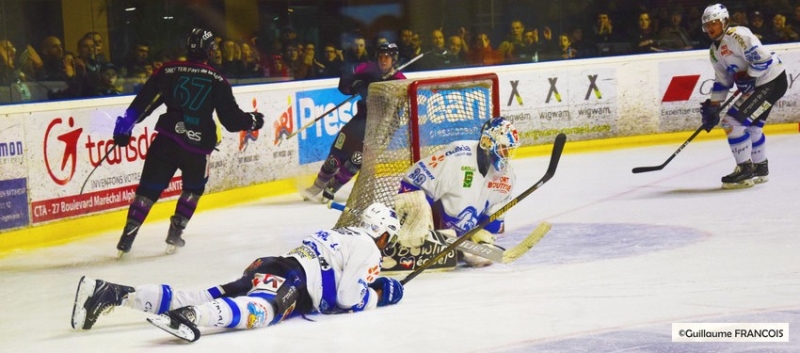 Photo hockey Division 1 - Division 1 : 20ème journée : Nantes vs Courchevel-Méribel-Pralognan - Les Bouquetins sous l’avalanche Nantaise