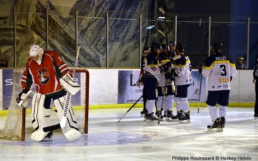 Photo hockey Division 1 - Division 1 : 22ème journée : Courbevoie  vs Dunkerque - Les Coqs déplumés