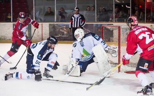 Photo hockey Division 1 - Division 1 : 23ème journée : Briançon  vs Tours  - D1 : Les Diables Rouges ne lâchent jamais !
