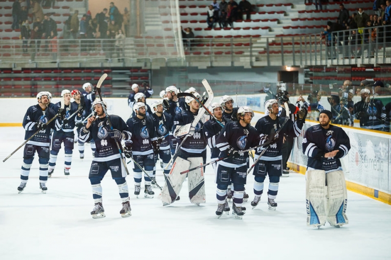 Photo hockey Division 1 - Division 1 : 23ème journée : Marseille vs Neuilly/Marne - Les Spartiates se donnent de l