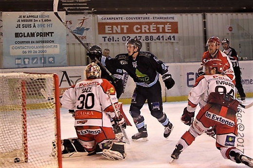 Photo hockey Division 1 - Division 1 : 26ème journée : Tours  vs Cholet  - D1 : Tours retrouve le chemin de la victoire