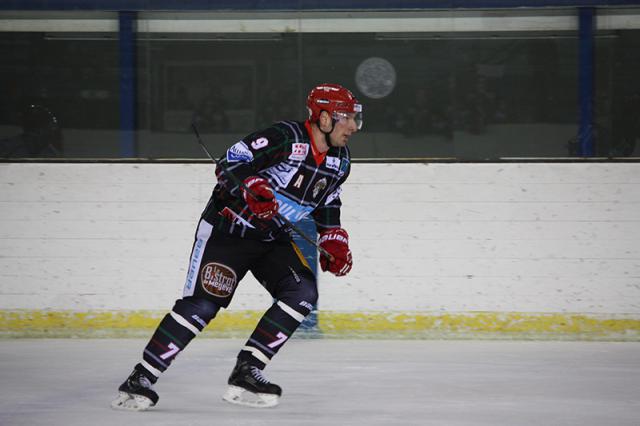 Photo hockey Division 1 - Division 1 : 26ème journée : Mont-Blanc vs Courbevoie  - Mont-Blanc termine par un succès