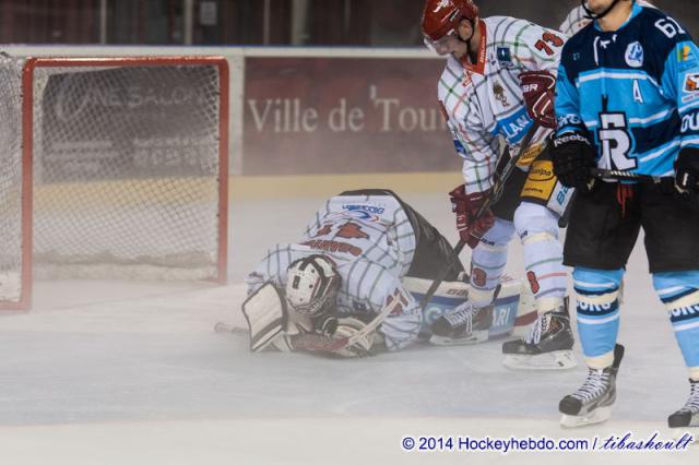 Photo hockey Division 1 - Division 1 : 3ème journée : Tours  vs Mont-Blanc - Le Mont-Blanc dans le brouillard