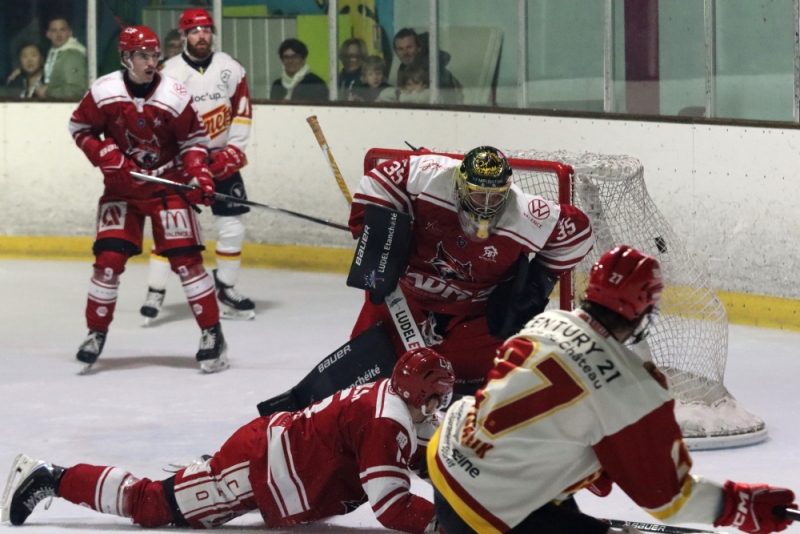 Photo hockey Division 1 - Division 1 : 3ème journée : Valence vs Meudon - Valence remporte sa première victoire à domicile Photo hockey Division 1 - Division 1 : 3ème journée : Valence vs Meudon - Valence remporte sa première victoire à domicile