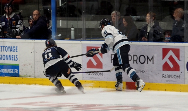 Photo hockey Division 1 - Division 1 : 4ème journée : Dunkerque vs Tours  - Dunkerque surclasse Tours à domicile 