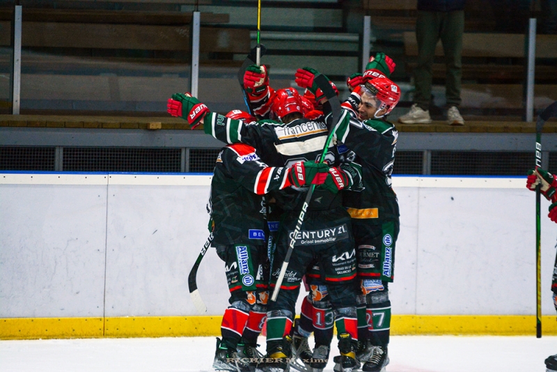 Photo hockey Division 1 - Division 1 : 5ème journée : Mont-Blanc vs Cholet  - Mont-Blanc remporte un magnifique combat !