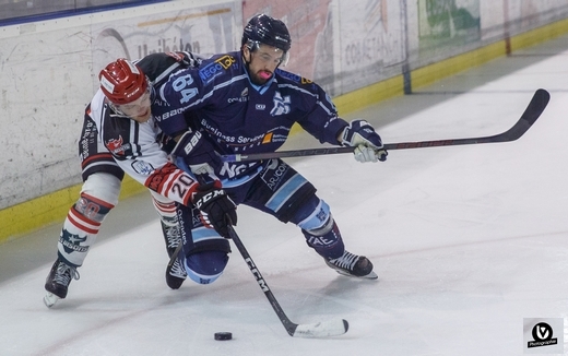 Photo hockey Division 1 - Division 1 : 5ème journée : Tours  vs Neuilly/Marne - Tours reprend sa marche en avant