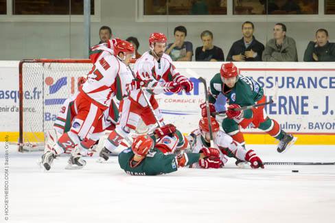 Photo hockey Division 1 - Division 1 : 6ème journée : Anglet vs Courbevoie  - Les Coqs l\